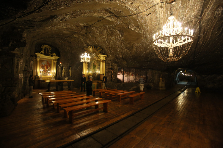  Komora św. Kingi w kopalni soli w Bochni. Fot. PAP/Stanisław Rozpędzik