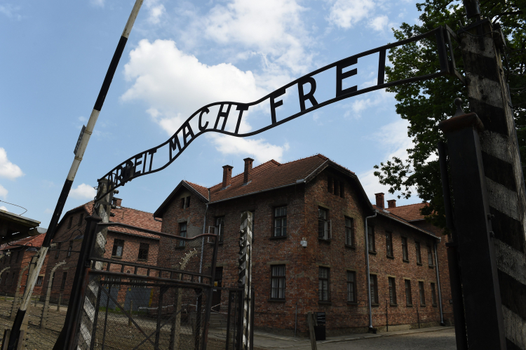 Dawny obóz koncentracyjny Auschwitz-Birkenau. Fot. PAP/Jacek Bednarczyk