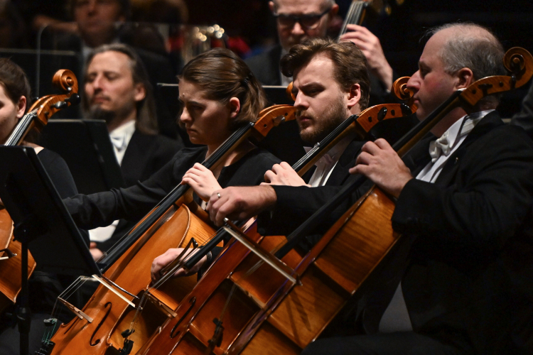 Koncert „O, radości!” inaugurujący 24. Festiwal Sinfonia Varsovia Swojemu Miastu w Teatrze Wielkim - Operze Narodowej w Warszawie w 2024 r. (jm) PAP/Radek Pietruszka