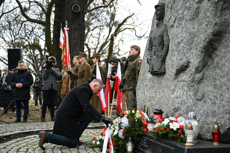 Marek Szymaniak, dyrektor oddziału IPN w Gdańsku podczas uroczystości z okazji Narodowego Dnia Pamięci Żołnierzy Wyklętych. Fot. PAP/Adam Warżawa