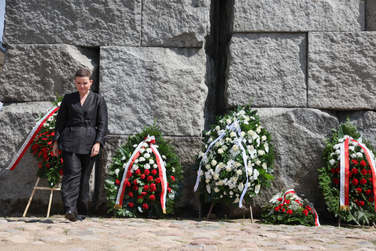 Ministra Marta Cienkowska podczas 82. rocznicy buntu w Treblince (w 2025 r.). Fot. PAP/Leszek Szymański