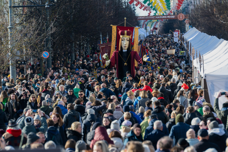 „Kaziuk” – Jarmark św. Kazimierza w Wilnie jest organizowany w Wilnie od ponad 400 lat w okolicy 4 marca - święta patrona Litwy św. Kazimierza. Fot. PAP/Valdemar Doveiko