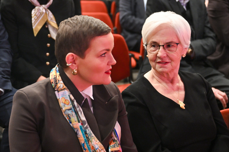 Ministra kultury Marta Cienkowska oraz Danuta Wałęsa podczas inauguracji Roku Andrzeja Wajdy w Krakowie. Fot. PAP/Art Service
