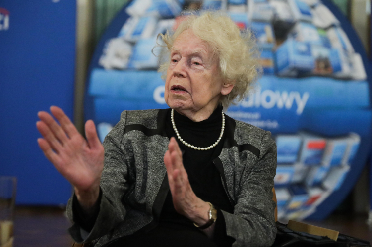 Laureatka nagrody im. Gieysztora prof. Ewa Chojecka. Fot. PAP/Tomasz Gzell