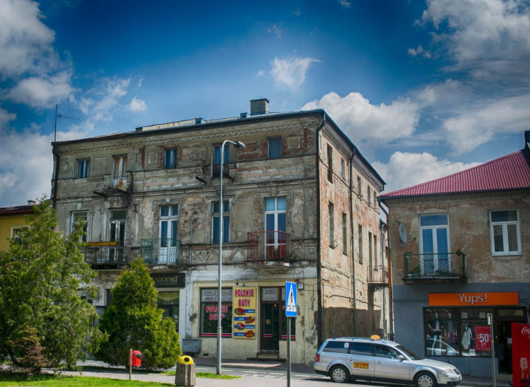 Dom, 1 poł. XIX - Hrubieszów, pl. Wolności 8, Fot. Urząd Miasta Hrubieszów