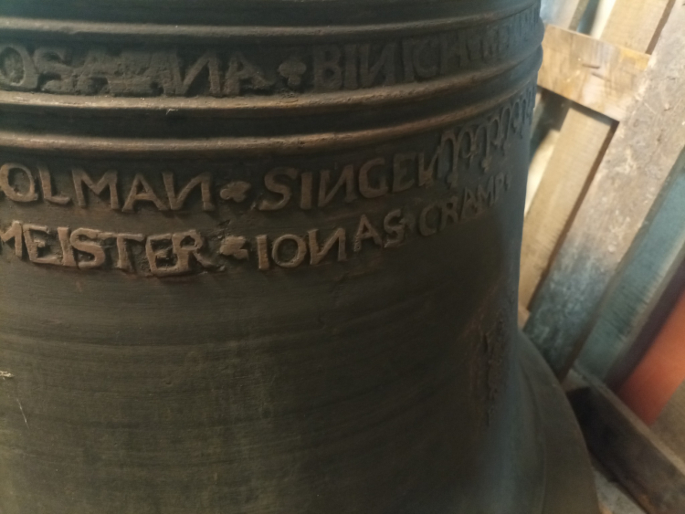 Inskrypcja na XVI-wiecznym dzwonie Hosanna. Fot. Facebook/Mazowiecki Wojewódzki Konserwator Zabytków 