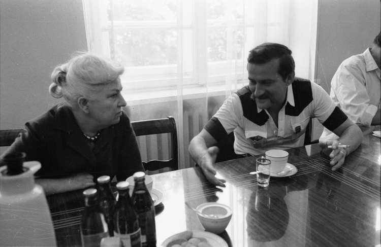  Halina Skibniewska i Lech Wałęsa, 1981 r. Fot. PAP/Jan Morek