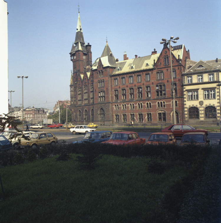  Gmach dawnej Biblioteki Uniwersyteckiej we Wrocławiu. Fot. PAP/Tomasz Prazmowski 