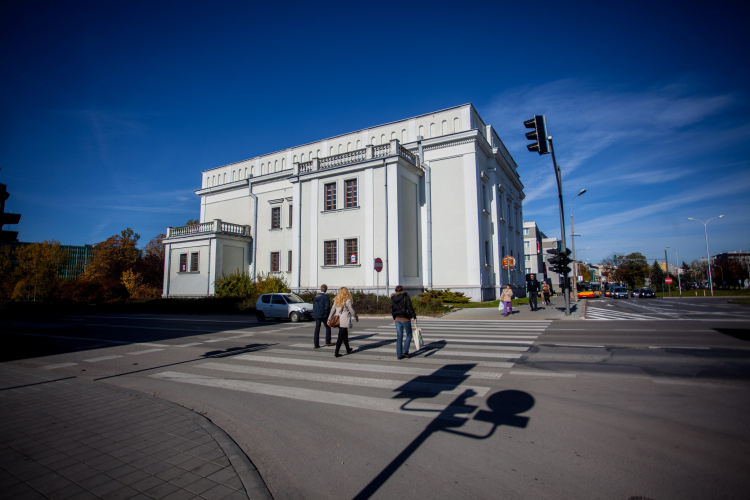 Dawna synagoda przy ul. Warszawskiej w Kielcach. PAP/Michał Walczak