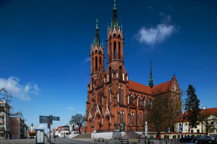 Zespół bazyliki archikatedralnej Wniebowzięcia Najświętszej Maryi Panny w Białymstoku. Fot. PAP/Michał Zieliński