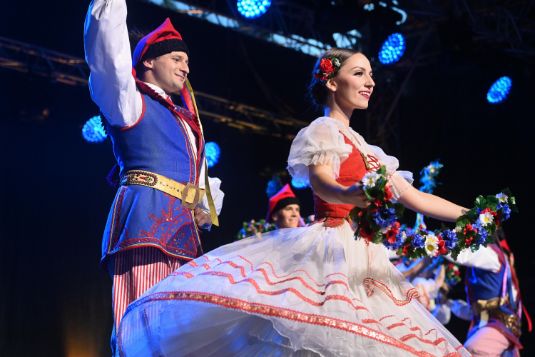 Zespół Pieśni i Tańca "Mazowsze". Fot. PAP/Piotr Nowak