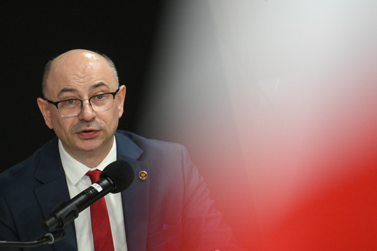 Dr Mateusz Szpytma na przesłuchaniu kandydatów na stanowisko Prezesa Instytutu Pamięci Narodowej. Fot. PAP/Marcin Obara