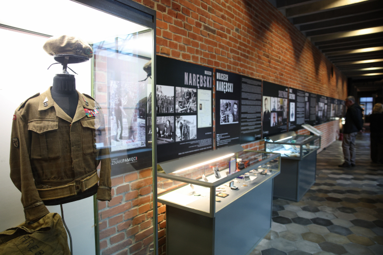 Wystawa „Historię tworzą LUDZIE – 2 Korpus” w Muzeum Armii Krajowej w Krakowie. Fot. PAP/Łukasz Gągulski