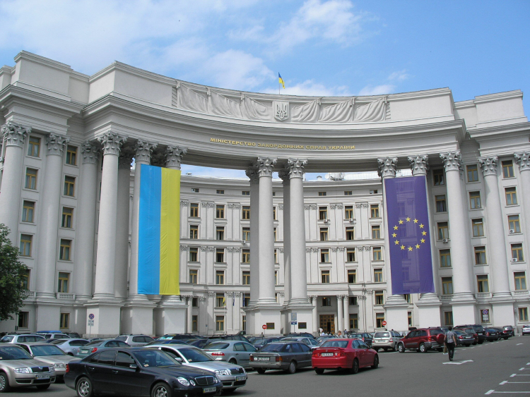 Siedziba Ministerstwa Sprw Zagranicznych w Kijowie Fot. DiscoverWithDima, CC BY-SA 4.0 <https://creativecommons.org/licenses/by-sa/4.0>, via Wikimedia Commons