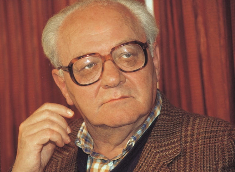 Warszawa, maj 1991 r. Gustaw Herling-Grudziński, pisarz, krytyk literacki, dziennikarz, żołnierz, więzień łagrów. Fot. PAP/Grzegorz Rogiński