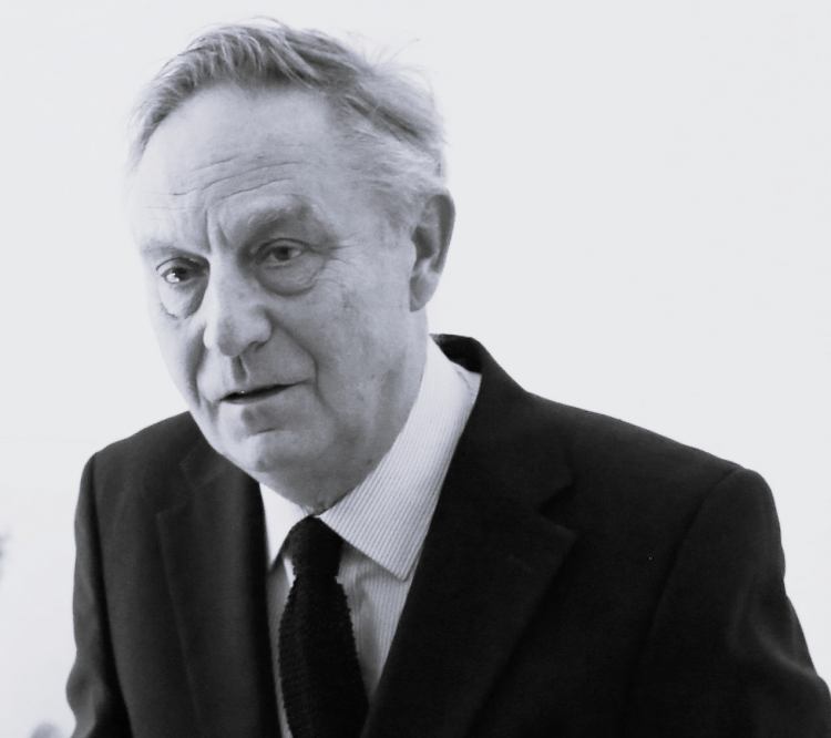 Krzysztof Piesiewicz (1945-2026) w 2013 r. Fot. PAP/Tomasz Gzell