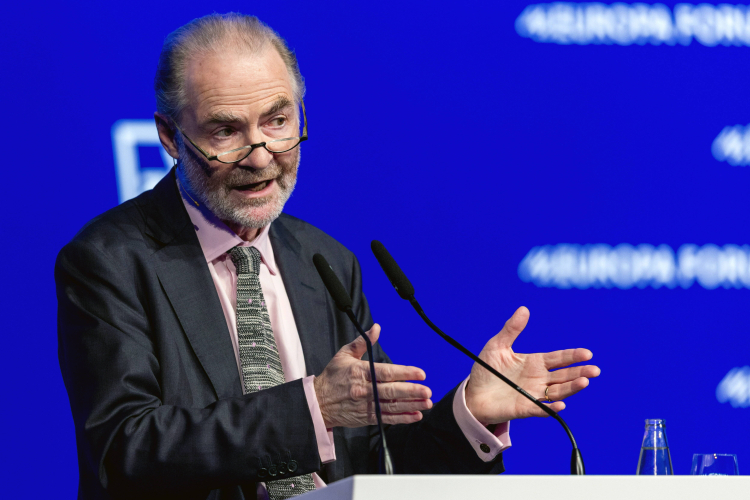 Brytyjski historyk Timothy Garton Ash. Fot. PAP/EPA/PHILIPP SCHMIDLI