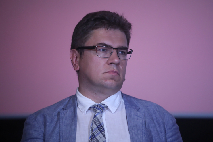 Dr Łukasz Adamski. Fot. PAP/Albert Zawada