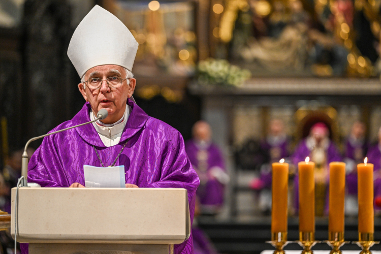 Przemyśl, 8.05.2026. Abp Wacław Depo podczas mszy świętej w bazylice archikatedralnej w Przemyślu podczas uroczystości pogrzebowych abp. Józefa Michalika. Fot. PAP/Darek Delmanowicz