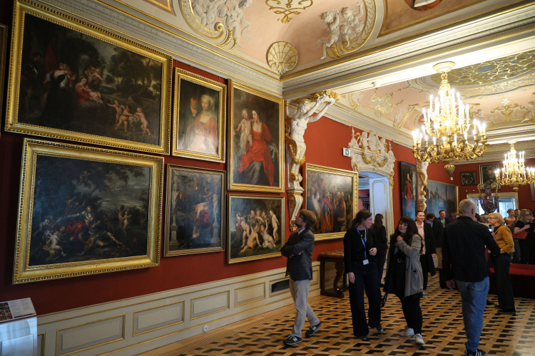Wystawa w wyremontowanym północnym skrzydle Muzeum Pałacu Króla Jana III w Wilanowie. Fot. PAP/Paweł Supernak,
