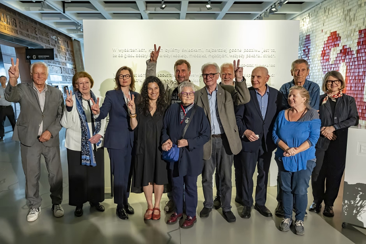 Ceremonia wręczenia Odznak Solidarności i Praw Człowieka dla Barbary Labudy, Jacka Petryckiego i Adama Wajraka w Europejskim Centrum Solidarności w Gdańsku. Fot. Grzegorz Mehring/ECS