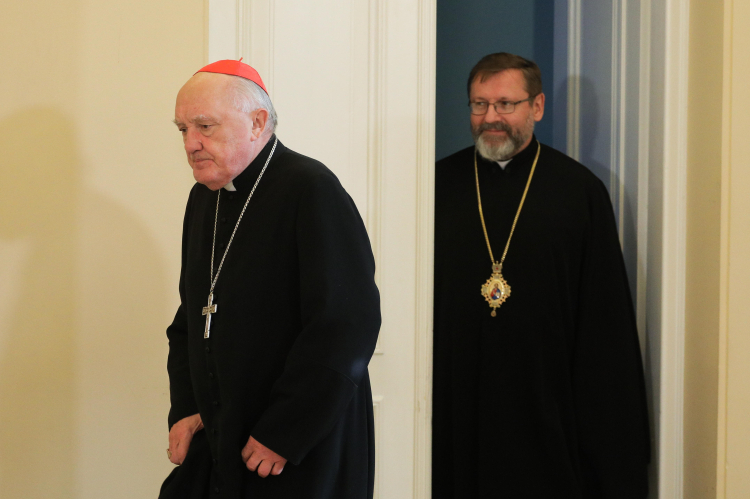 Kard. Kazimierz Nycz (L) oraz zwierzchnik Ukraińskiego Kościoła Greckokatolickiego, arcybiskup większy kijowsko-halicki Światosław Szewczuk (P), 2023 r. Fot. PAP/Paweł Supernak