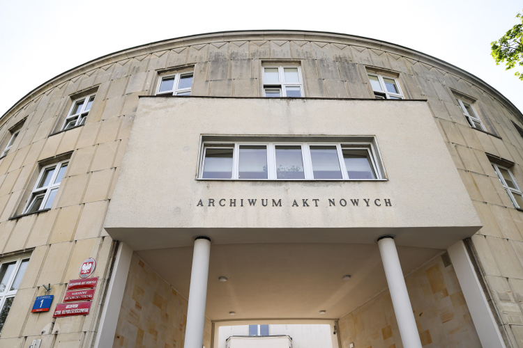 Siedziba Narodowego Archiwum Cyfrowego w Warszawie. Fot. PAP/Albert Zawada