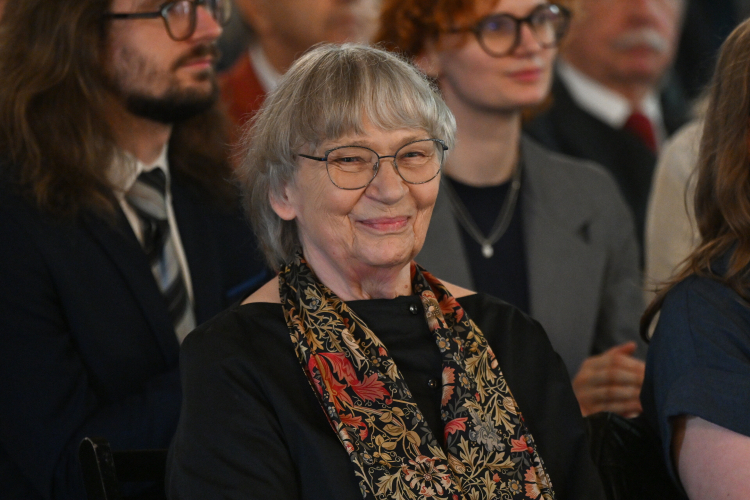 Dyrygentka Agnieszka Duczmal odebrała Nagrodę im. Erazma i Anny Jerzmanowskich Polskiej Akademii Umiejętności podczas uroczystości na Wawelu w Krakowie. Fot. PAP/Art Service