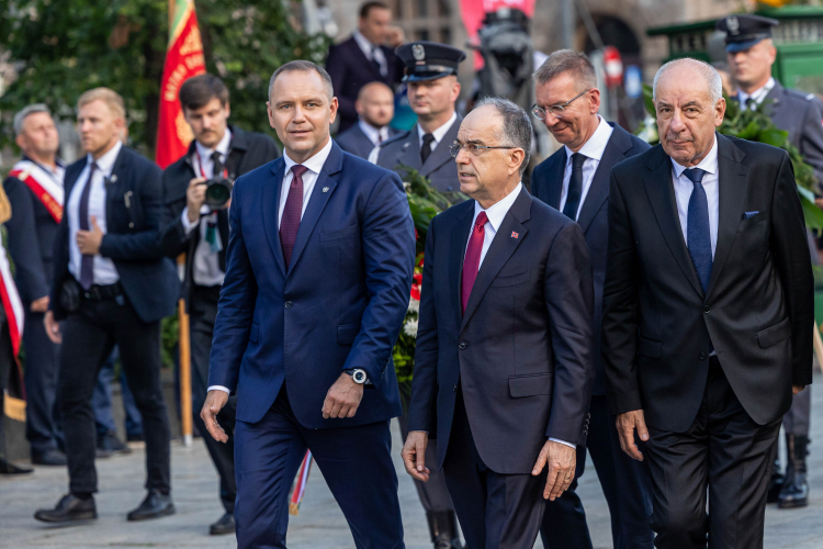 Poznań, 28.06.2026 r. Obchody 70. rocznicy Poznańskiego Czerwca 1956. Od lewej: prezydent RP Karol Nawrocki, prezydent Albanii Bajram Begaj, prezydent Węgier Tamas Sulyok i prezydent Łotwy Edgars Rinkevics. Fot. PAP/Paweł Jaskółka