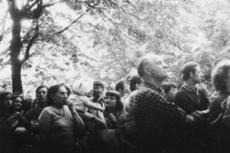 Demonstracja przed budynkiem Komitetu Wojewódzkiego PZPR w Płocku w czerwcu 1976 roku. Fot. IPN