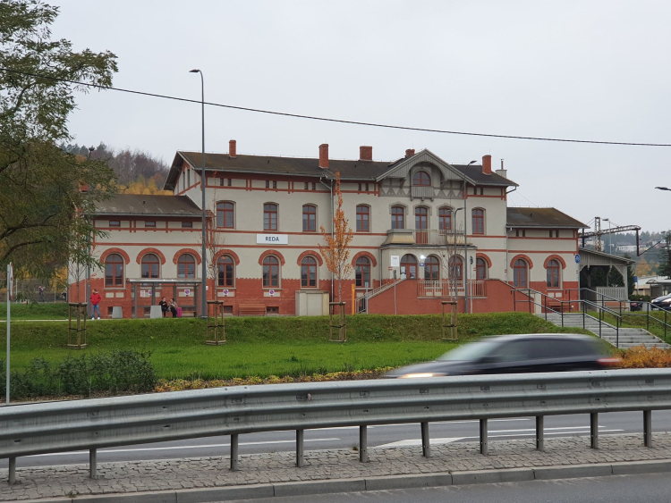 Zabytkowy dworzec w Redzie będzie zmodernizowany