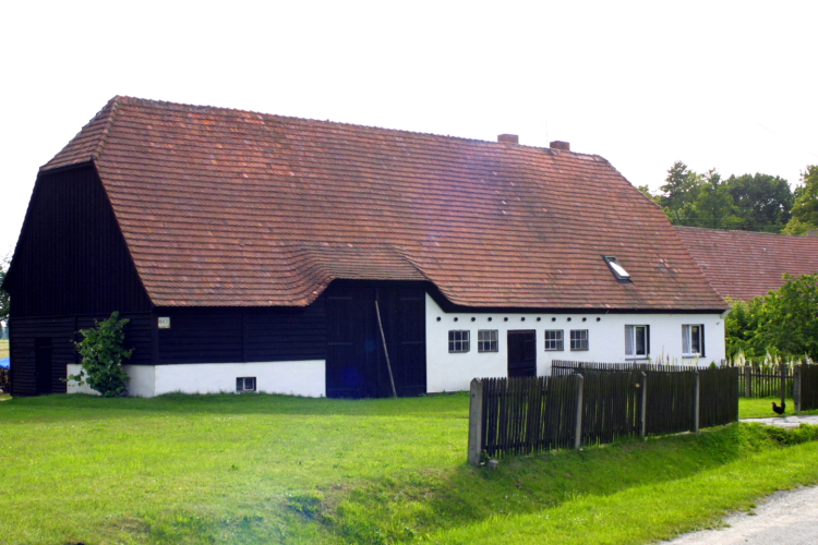 Ostaszów. Fot. mzopw, Public domain, via Wikimedia Commons