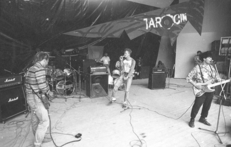 Festiwal w Jarocinie, rok 1988. Fot. Zbigniew Staszyszyn/PAP