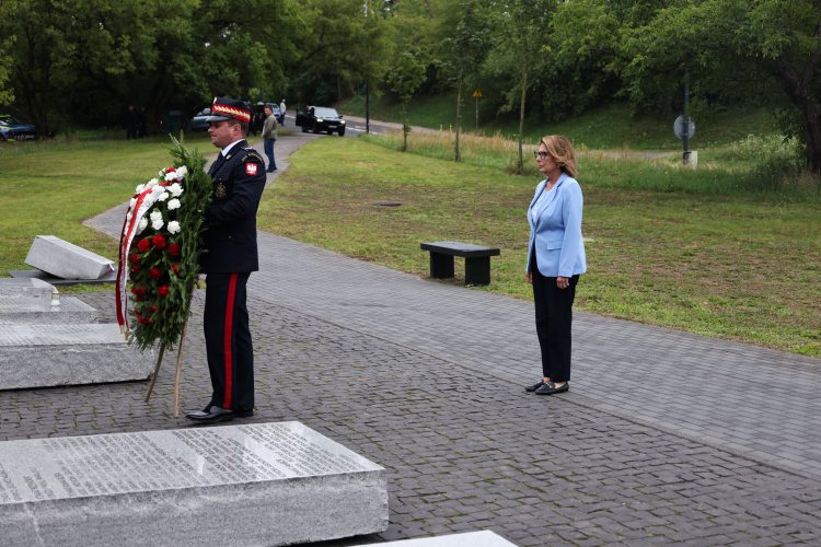 Marszałek Senatu Małgorzata Kidawa-Błońska podczas uroczystości z okazji rocznicy zbrodni wołyńskiej. Fot. PAP/Albert Zawada