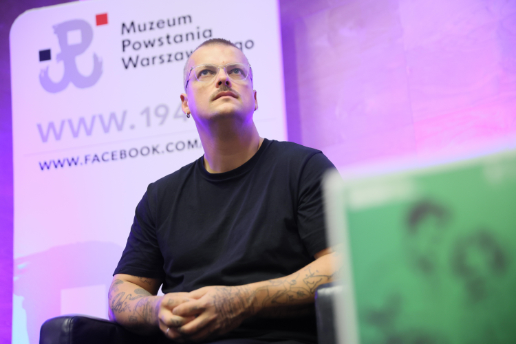 Autor tekstów, kompozytor Błażej Król. Fot. PAP/Leszek Szymański