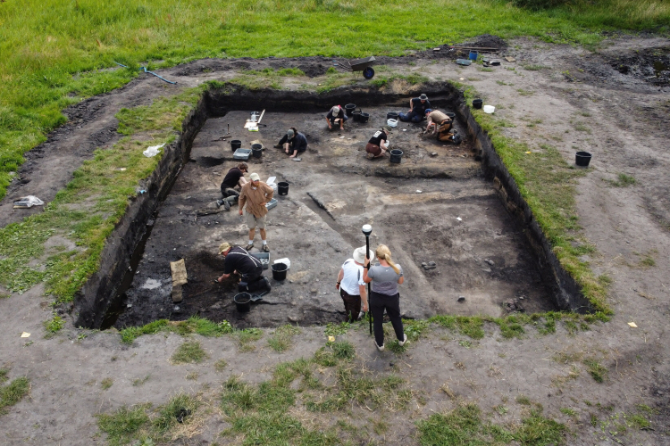 Wolin, 15.07.2026. Drugi sezon polsko-duńskich badań archeologicznych na Srebrnym Wzgórzu w Wolinie. Fot. PAP/Marcin Bielecki