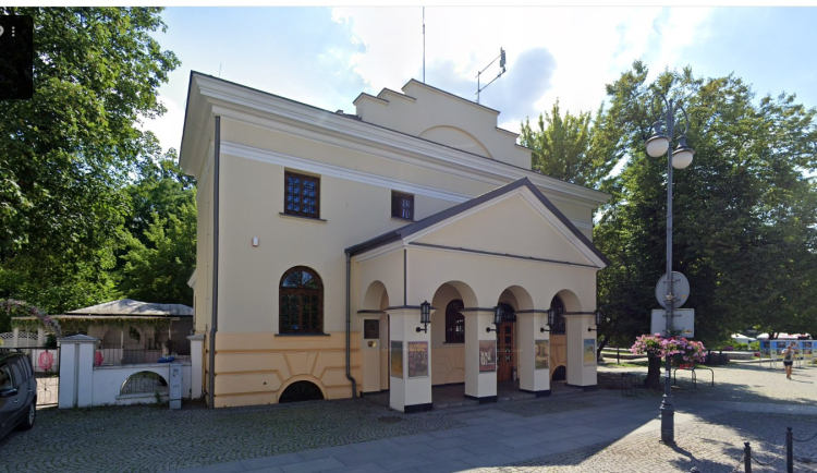 Radom, dawna rogatka lubelska, potem łaźnia. Fot. Street View