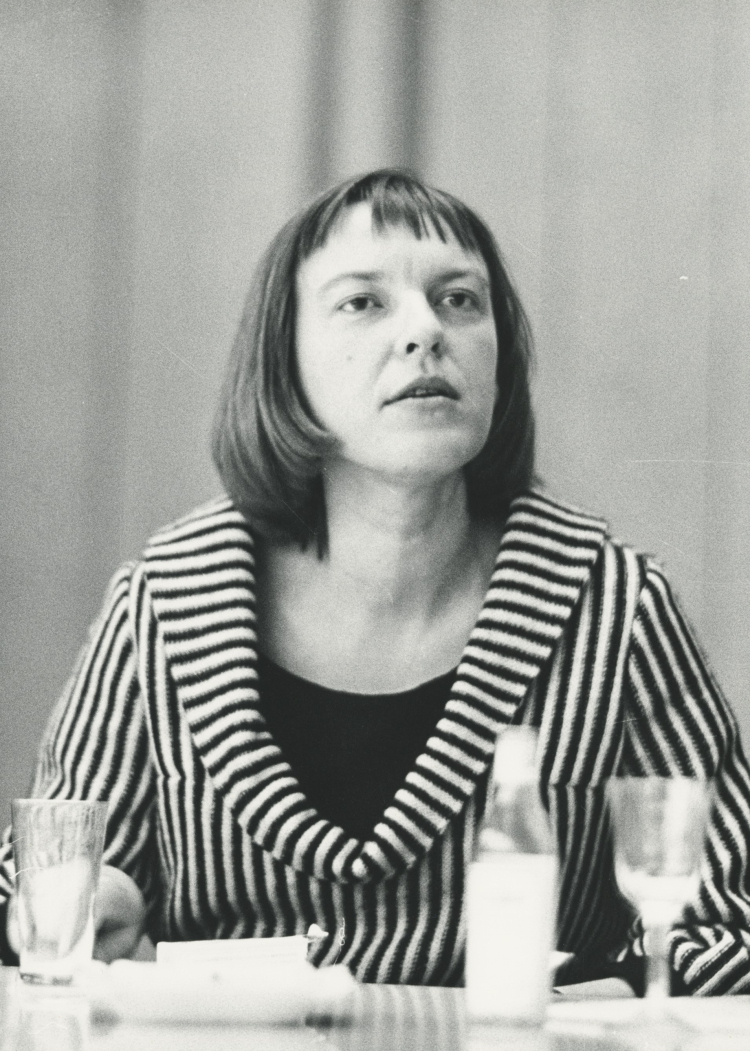 Ingeborg Bachmann (1960). Fot. Fritz Peyer, CC BY-SA 4.0 <https://creativecommons.org/licenses/by-sa/4.0>, via Wikimedia Commons