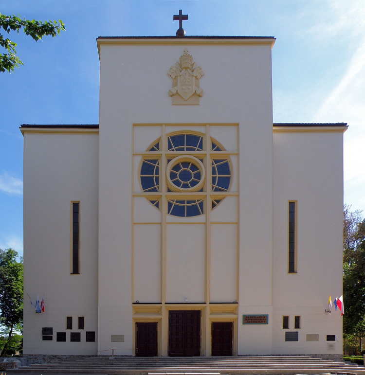 Konkatedra Matki Boskiej Zwycięskiej. Fot. Alina Zienowicz (Ala z), e-mail, CC BY-SA 3.0 PL <https://creativecommons.org/licenses/by-sa/3.0/pl/deed.en>, via Wikimedia Commons