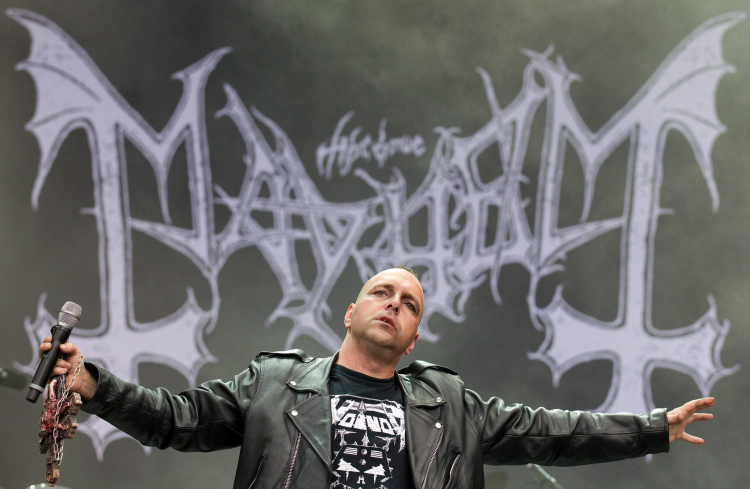 Attila Csihar, wokalista norweskiego zespołu Mayhem, na Open-Air-Festival w Wacken w Niemczech, 6 sierpnia 2011 r. Fot. EPA/FRISO GENTSCH Strona: PAP/EPA.