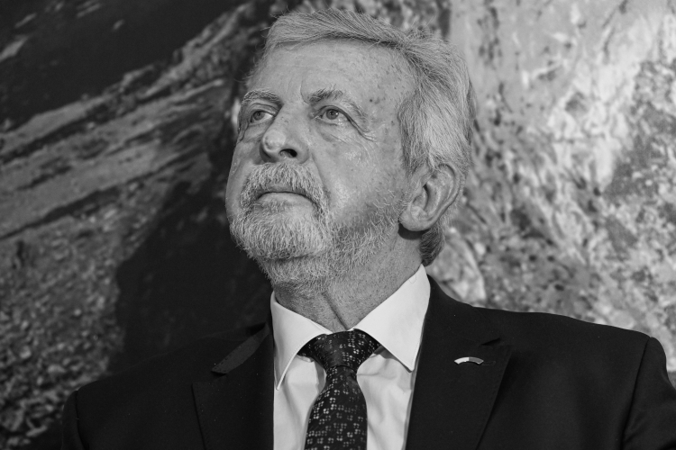 Aleksander Milinkiewicz podczas panelu „Realizm i wartości w Europie Środkowej. Pamięci prof. Waldemara Parucha” w trakcie XXXV edycji konferencji Europa Karpat w Krasiczynie, 2023 r. PAP/Darek Delmanowicz