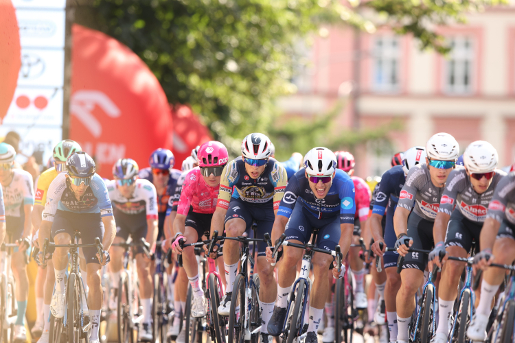 Kolarze na trasie wyścigu Tour de Pologne w 2025r. Fot.  PAP/Jarek Praszkiewicz