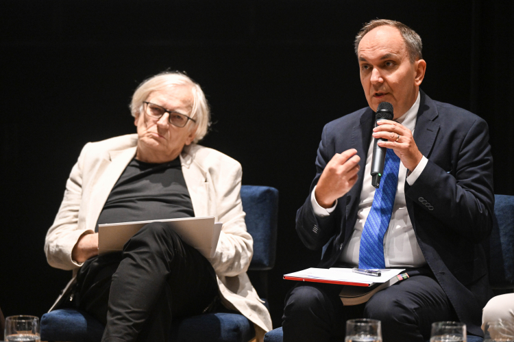 Dyrektor Narodowego Instytutu Fryderyka Chopina dr Artur Szklener (P) oraz dyrektor artystyczny Festiwalu Stanisław Leszczyński (L) podczas konferencji prasowej zapowiadającej 22. Międzynarodowy Festiwal „Chopin i jego Europa”. Fot. PAP/Radek Pietruszka