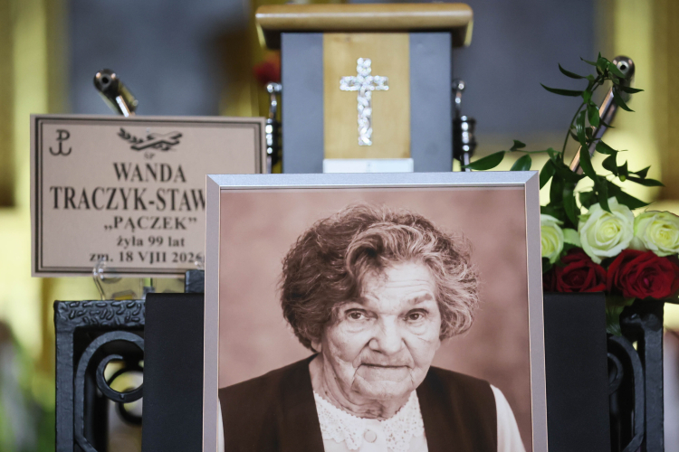 Uroczystości pogrzebowe Wandy Traczyk-Stawskiej. Fot. PAP/Leszek Szymański