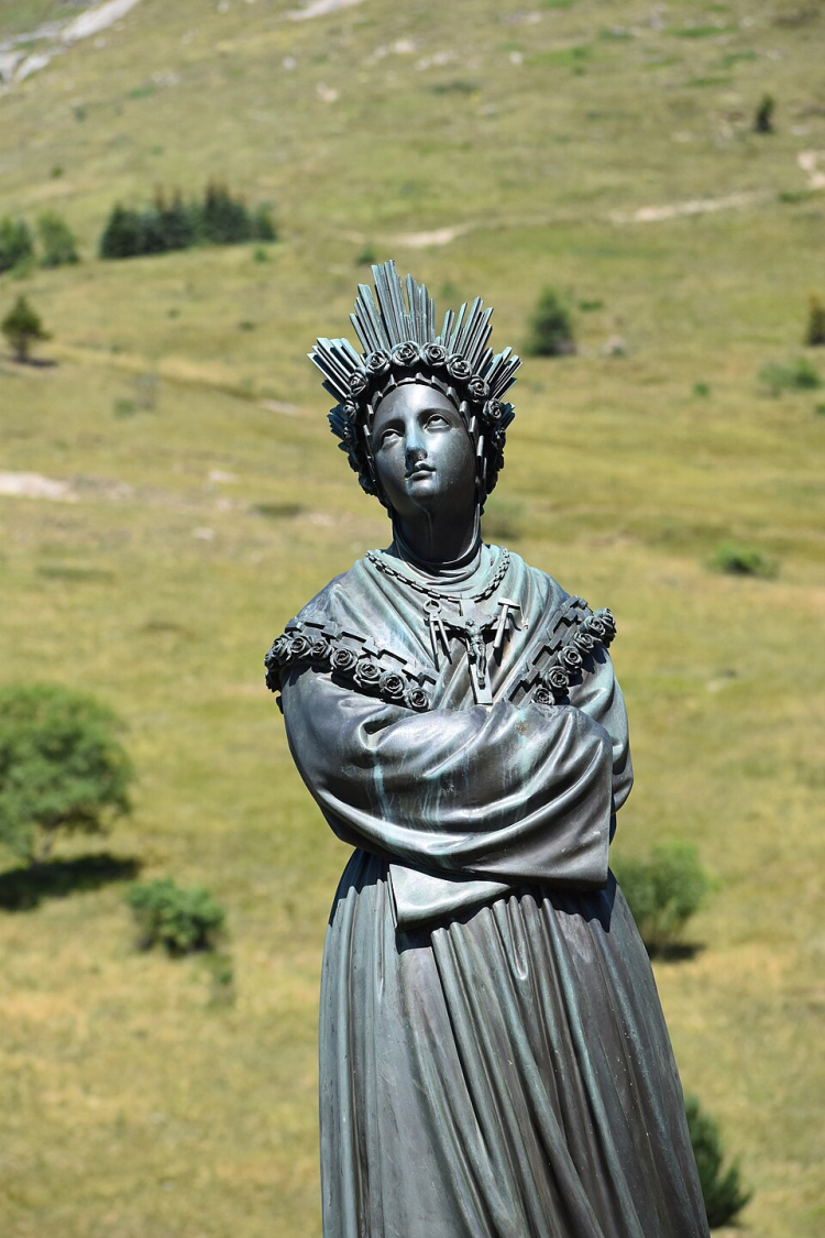 Sanktuarium Matki Bożej z La Salette. Fot. Tylwyth Eldar, CC BY-SA 4.0 <https://creativecommons.org/licenses/by-sa/4.0>, via Wikimedia Commons