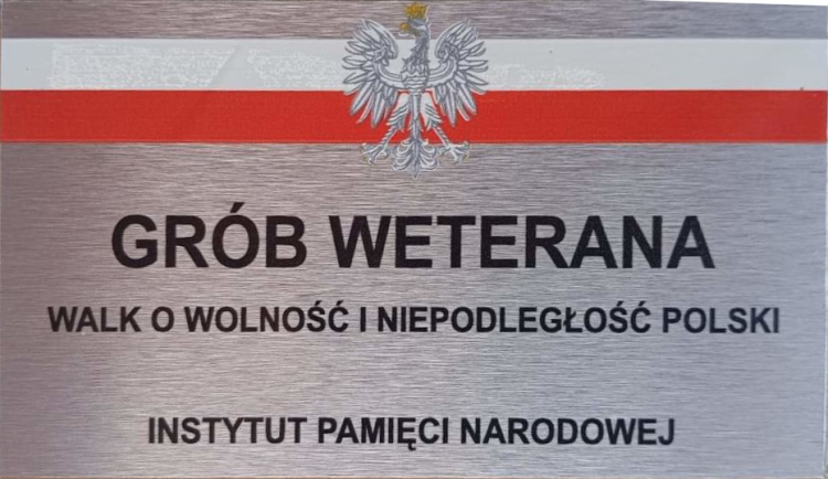 Plakieta „Grób Weterana Walk o Wolność i Niepodległość Polski". Fot. IPN