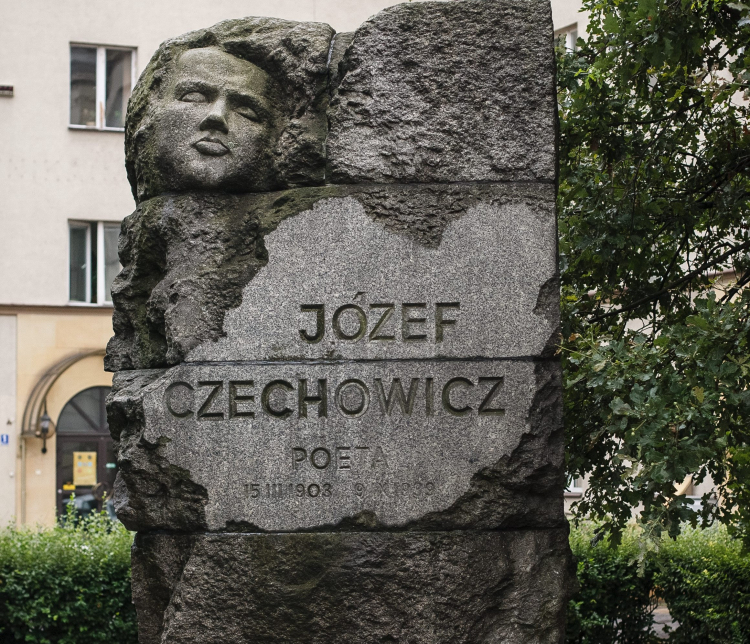 Pomnik Józefa Czechowicza w Lublinie, ustawiony na miejscu jego śmierci 9 IX 1939 r.  Fot. PAP/Wojciech Pacewicz