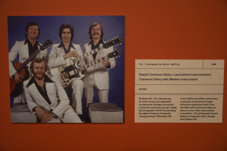Przedpremierowy pokaz wystawy „Za czym kolejka ta stoi? PRL w muzycznym zwierciadle” w stołecznym Muzeum Historii Polski. Fot. PAP/Tomasz Gzell