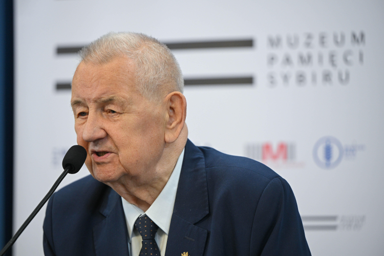 Prezes Zarządu Głównego Związku Sybiraków Kordian Borejko Fot. PAP/Marcin Obara