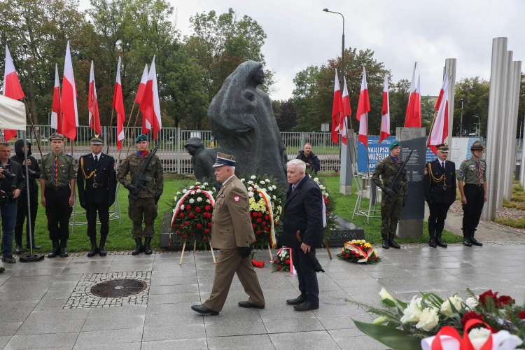 W Białymstoku uczczono rocznicę sowieckiej agresji na Polskę. Fot. PAP/Artur Reszko